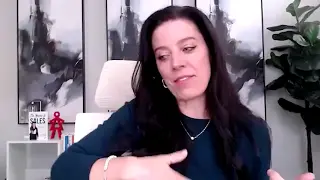 Amy Reczek speaks about nonverbal communication and sales presence during the "Words That Sell" podcast episode.